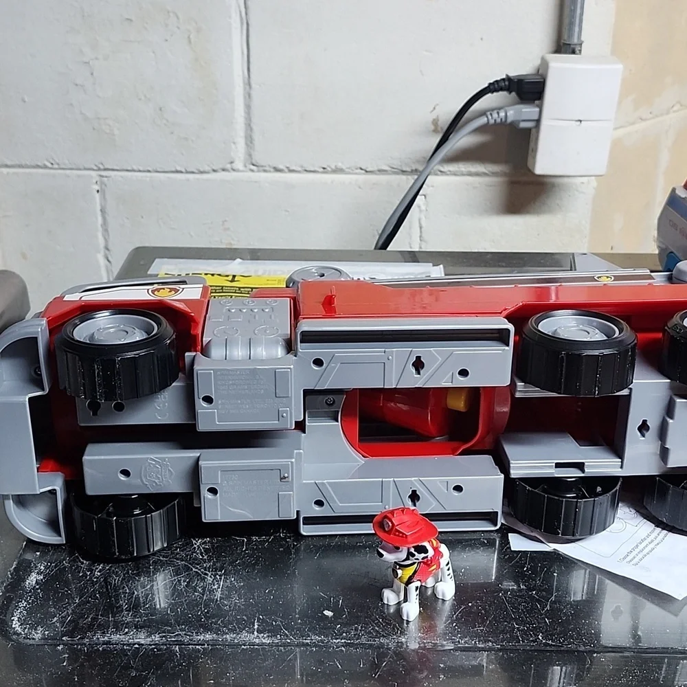 🚒LIKE NEW!🐾PAW PATROL Red Fire Truck Toy w/Marshall Pup - Picture 10 of 16